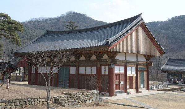 칠곡 송림사 대웅전 전경